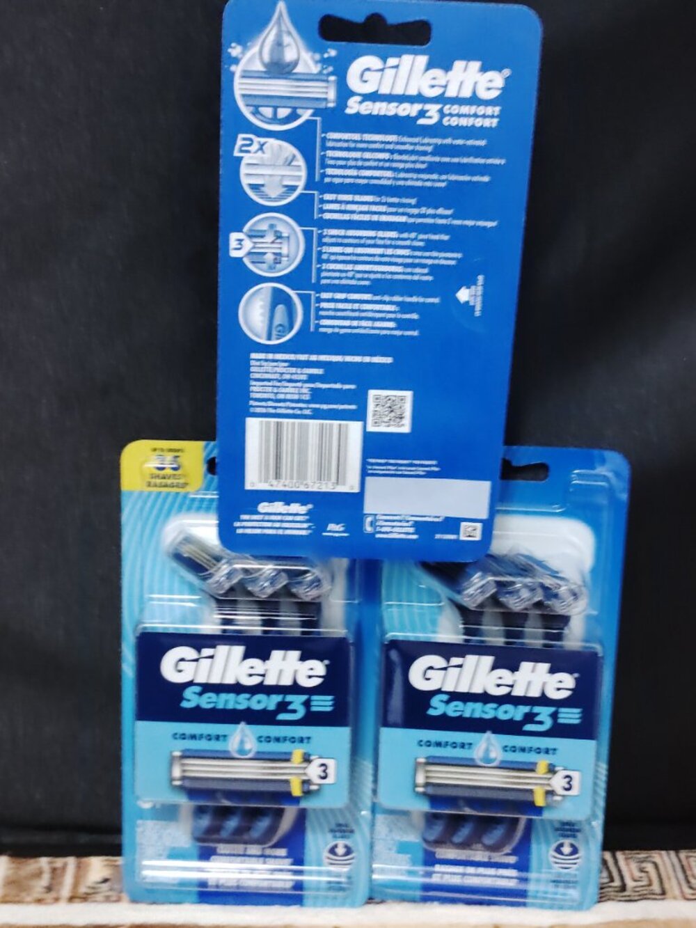 Gillette Sensor3 Men's Disposable Razor, 3.0 Each. - Picture 4 of 4